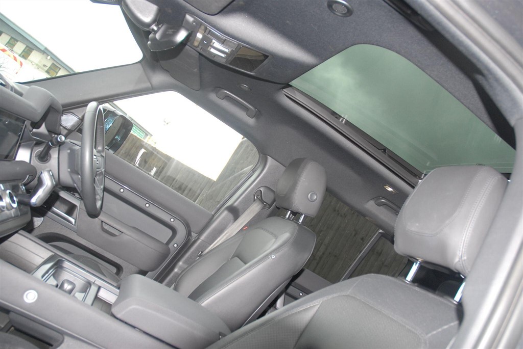 Used Land Rover Defender 2022 for sale - 76979847: Photo 7