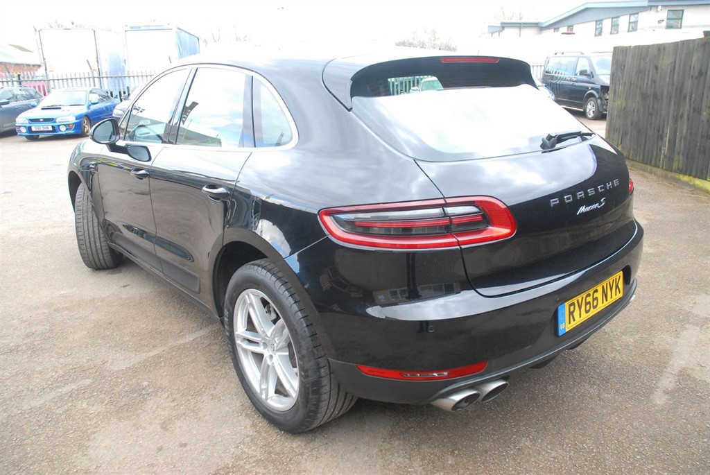 Used Porsche Macan 2016 for sale - 76979823: Photo 11