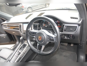 Used Porsche Macan 2016 for sale - 76979823: Photo