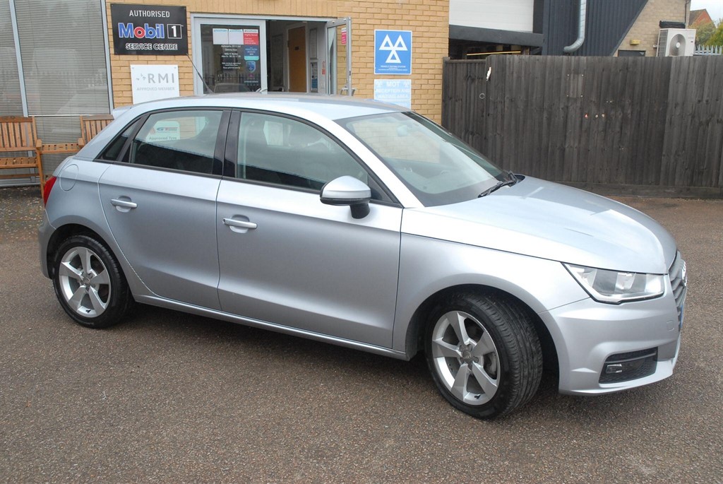 Used Audi A1 2015 for sale - 76979837: Photo 6