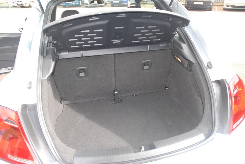 Used Volkswagen Beetle 2012 for sale - 77833789: Photo 20