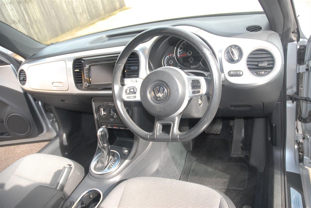 Used Volkswagen Beetle 2012 for sale - 77833789: Photo 3