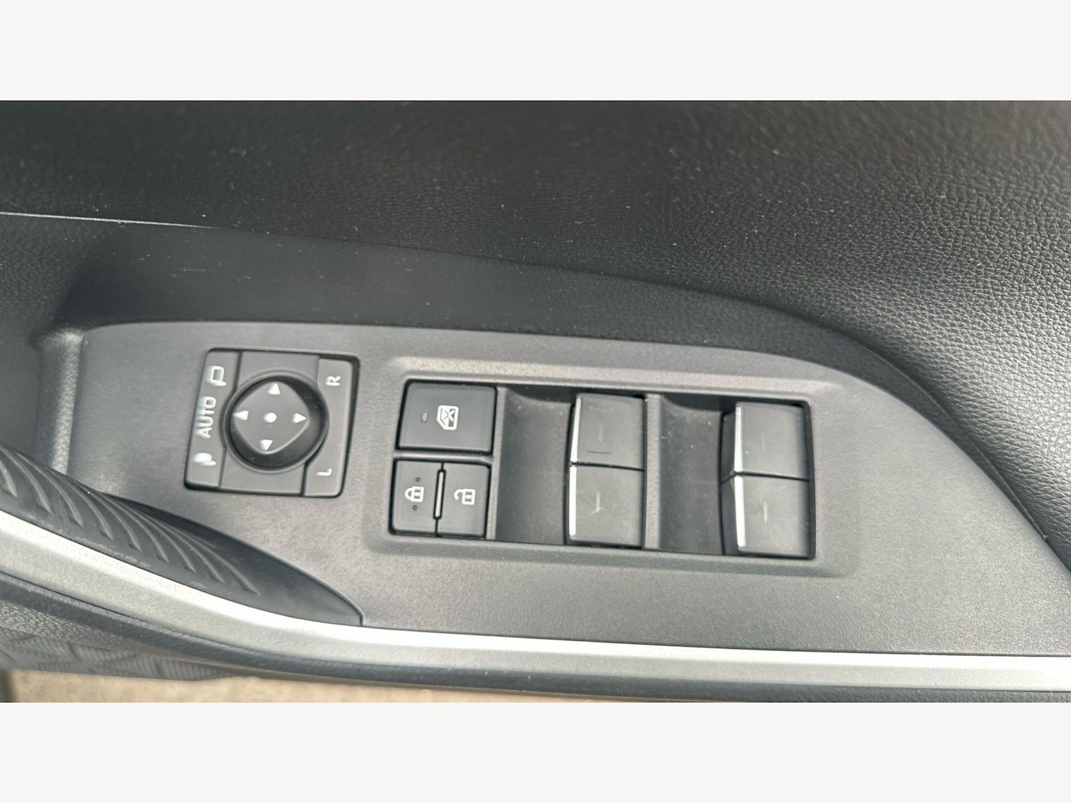 Used Toyota RAV4 2022 for sale - 78185780: Photo 32