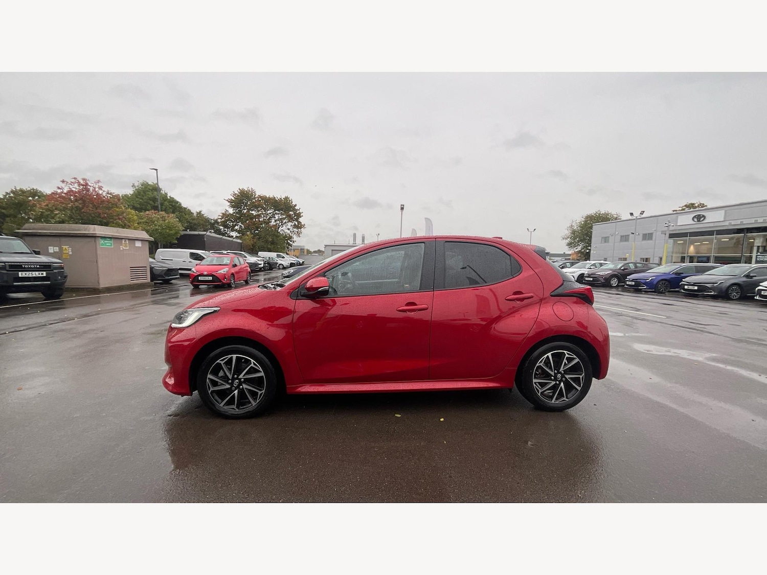 Used Toyota Yaris 2022 for sale - 76689426: Photo 19