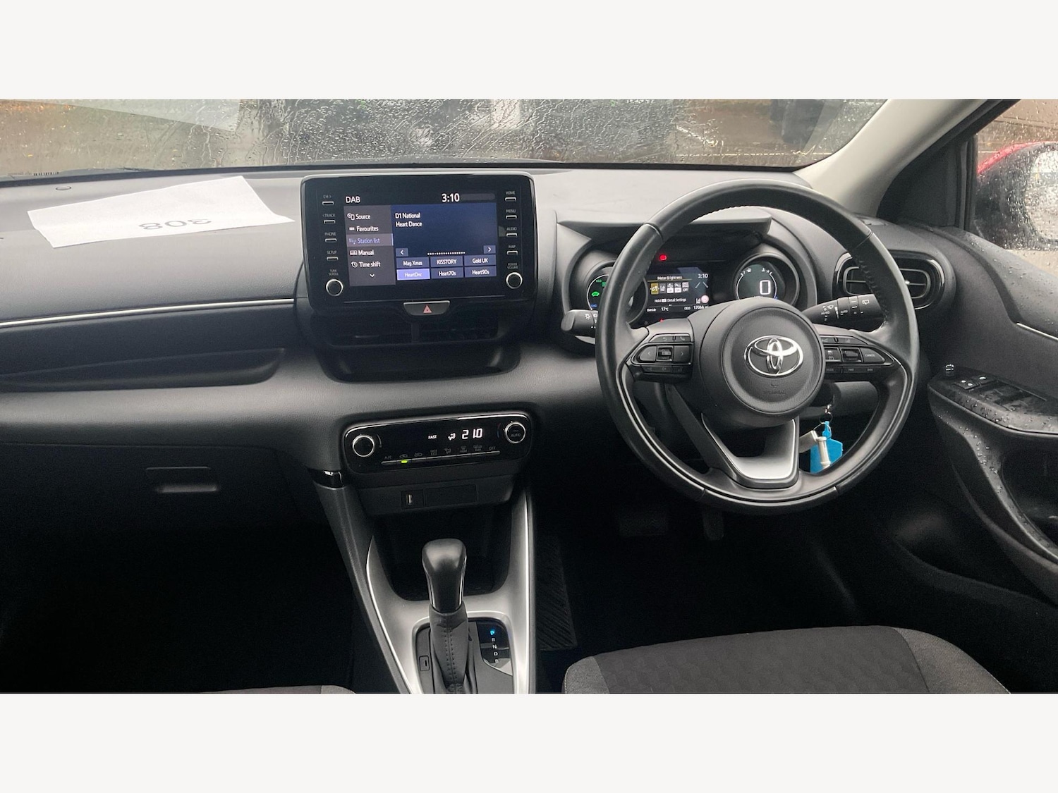 Used Toyota Yaris 2022 for sale - 76689426: Photo 7