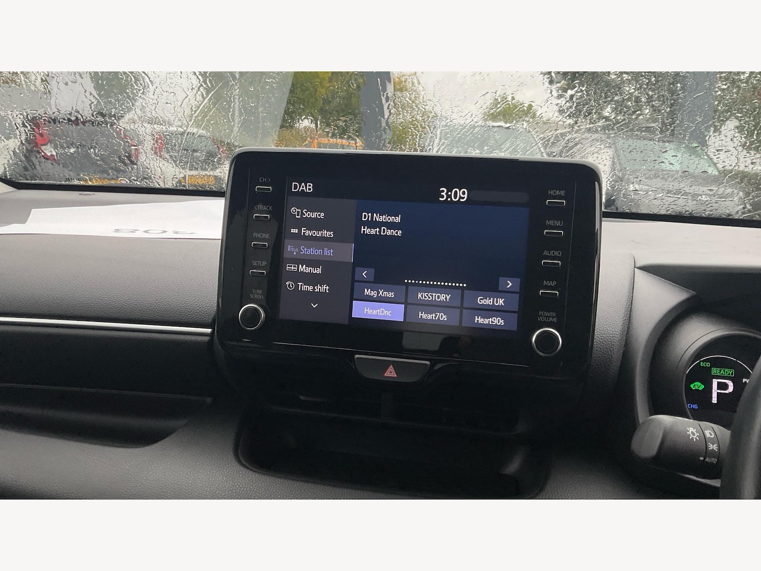 Used Toyota Yaris 2022 for sale - 76689426: Photo 9