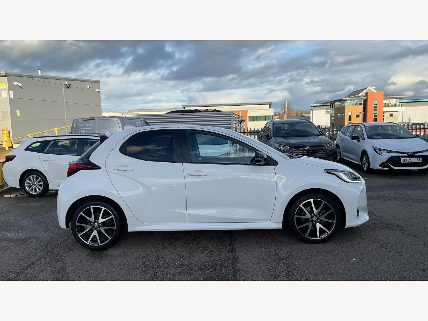 Used Toyota Yaris 2022 for sale - 77599140: Photo 18