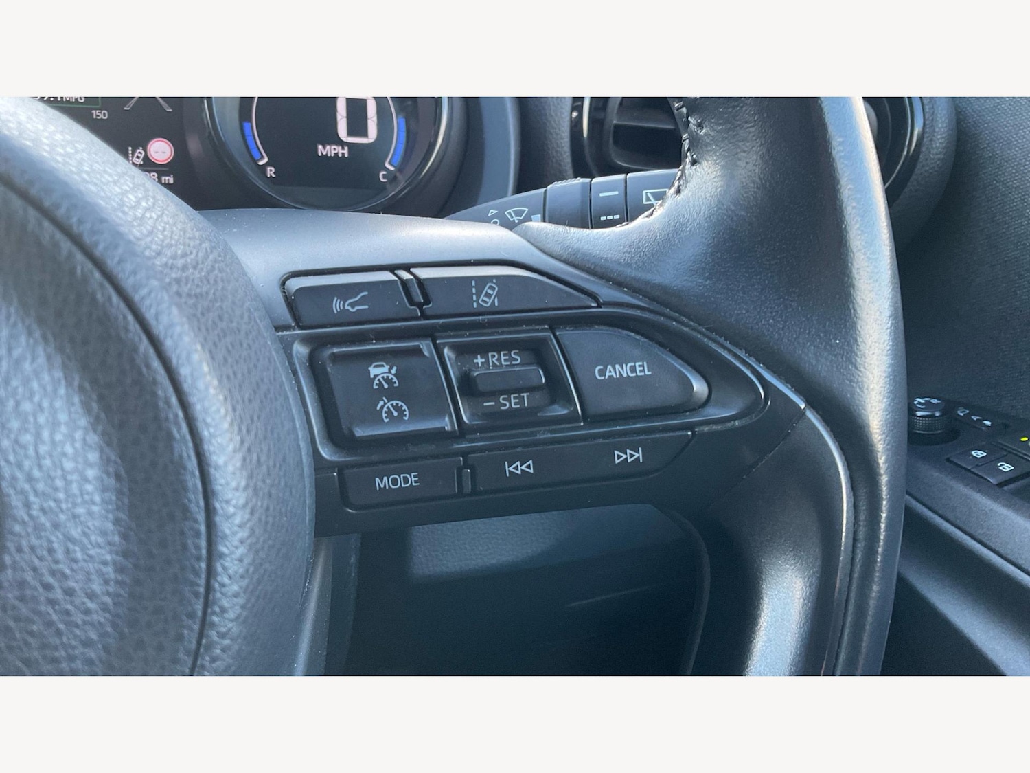 Used Toyota Yaris 2022 for sale - 77599140: Photo 24