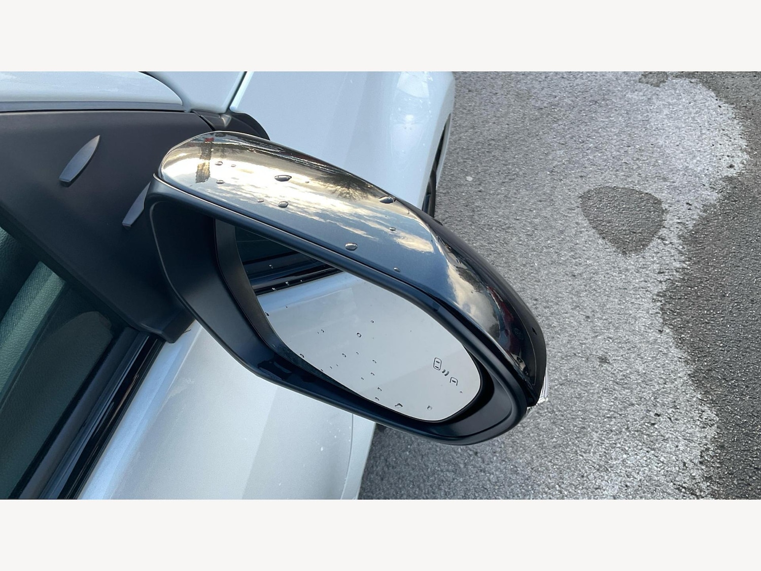 Used Toyota Yaris 2022 for sale - 77599140: Photo 30