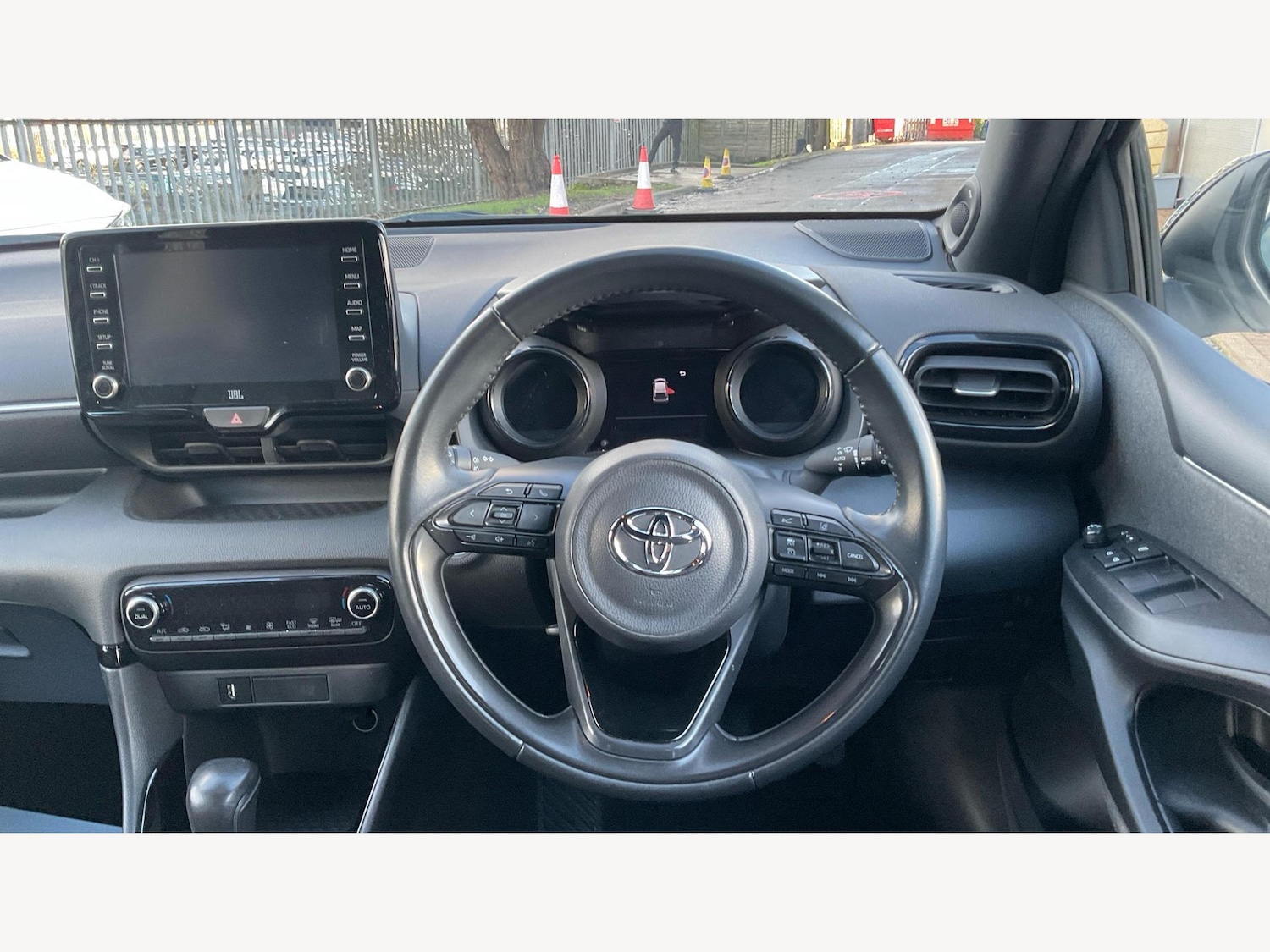 Used Toyota Yaris 2022 for sale - 77599140: Photo 8