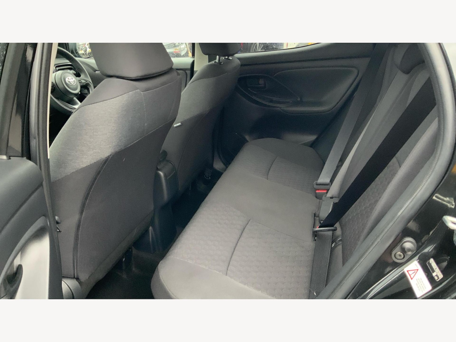 Used Toyota Yaris for sale - 77292094: Photo 15