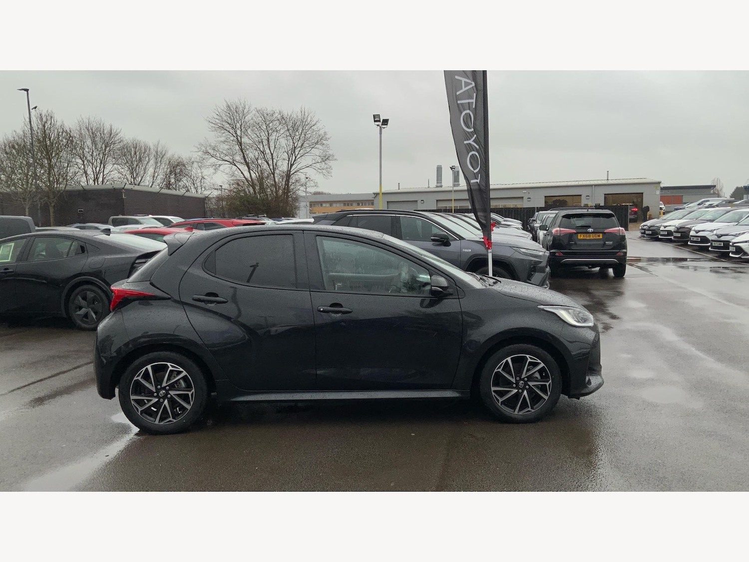 Used Toyota Yaris for sale - 77292094: Photo 18