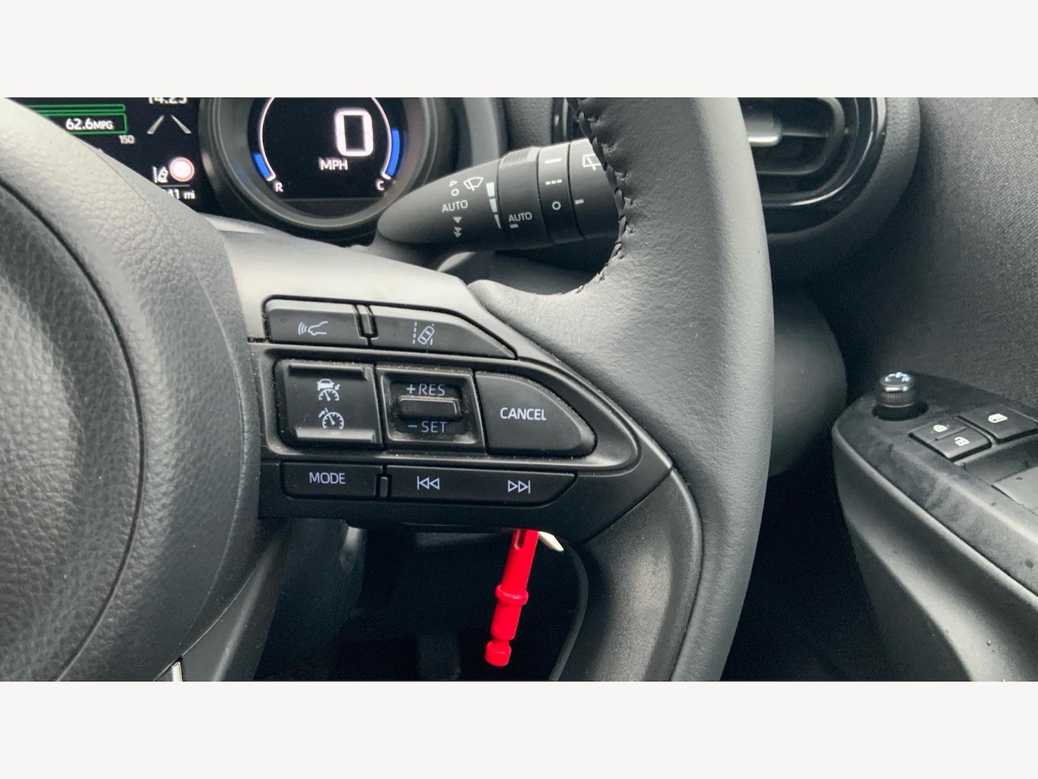 Used Toyota Yaris for sale - 77292094: Photo 24