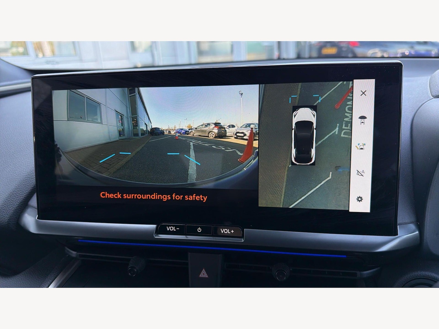 Used Toyota C-HR 2025 for sale - 78034142: Photo 29