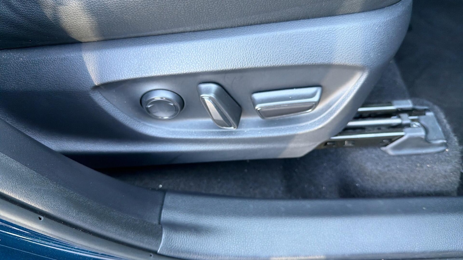 Used Toyota C-HR 2025 for sale - 78034142: Photo 37