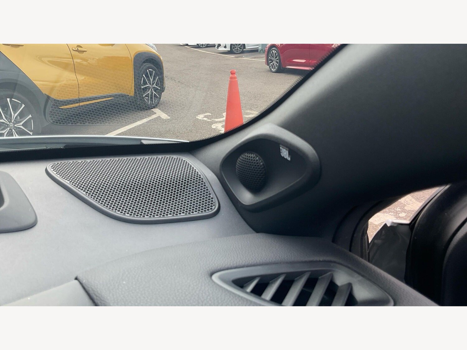 Used Toyota Yaris 2021 for sale - 78115702: Photo 31