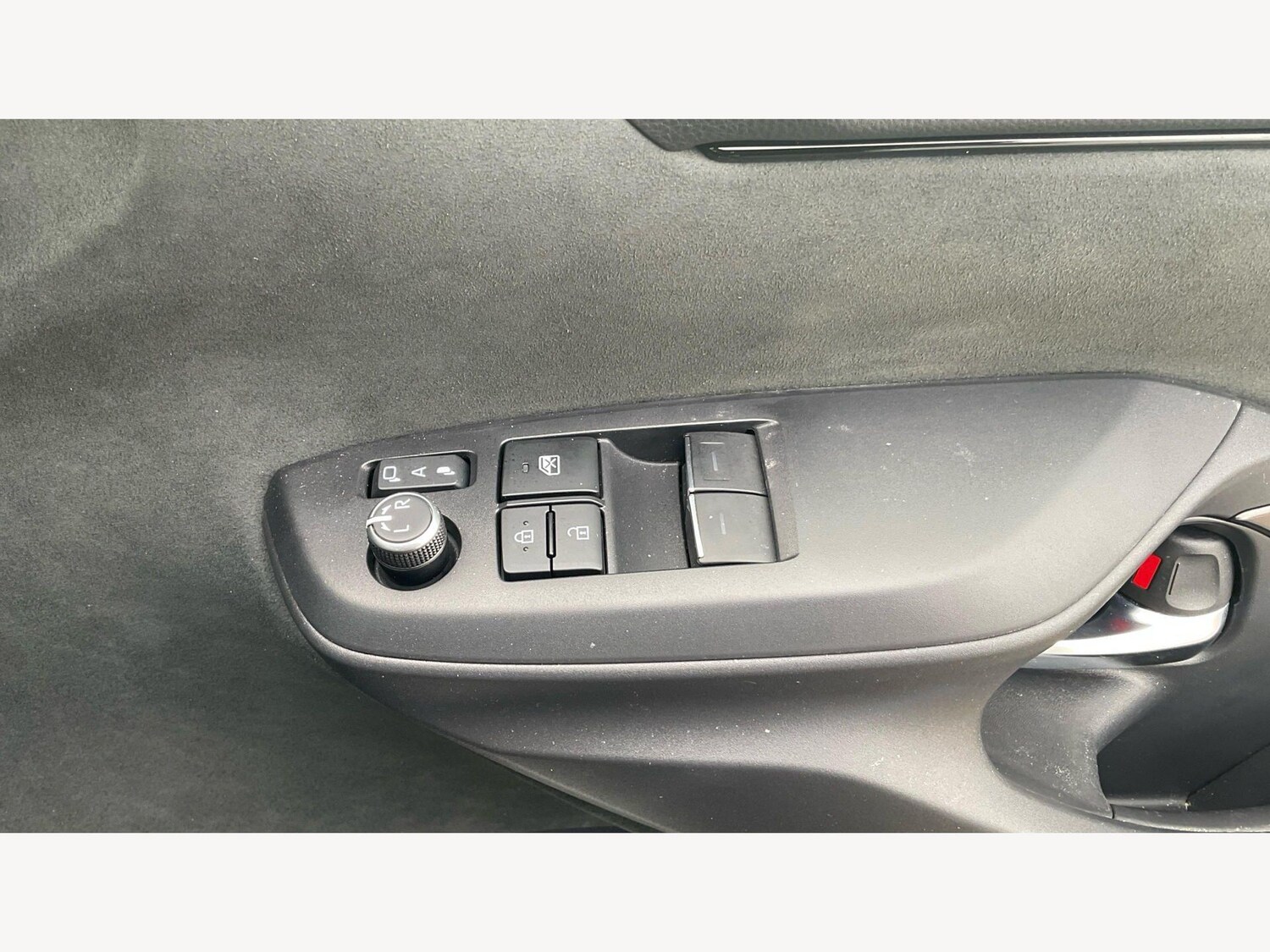 Used Toyota Yaris 2021 for sale - 78115702: Photo 34