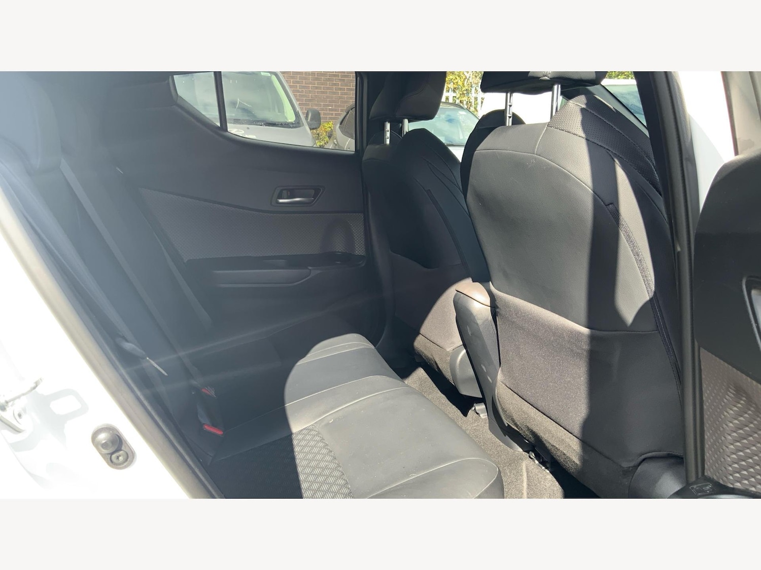 Used Toyota C-HR 2023 for sale - 76085237: Photo 14