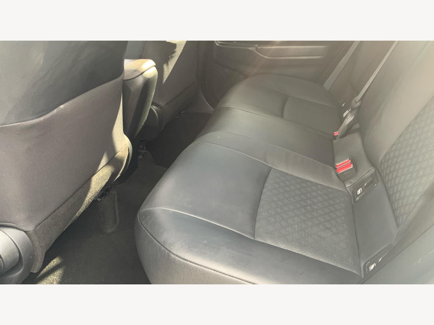 Used Toyota C-HR 2023 for sale - 76085237: Photo 15