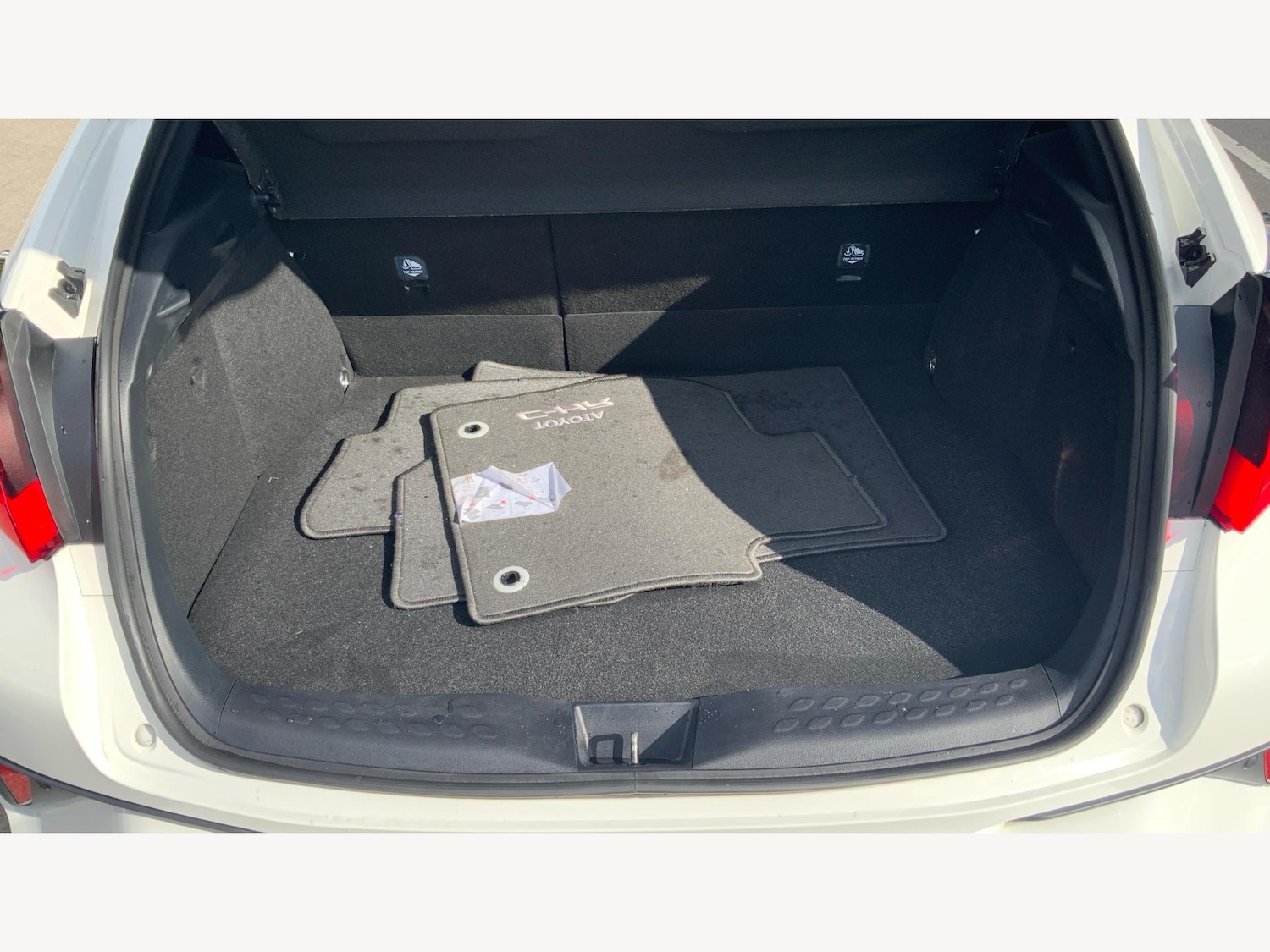 Used Toyota C-HR 2023 for sale - 76085237: Photo 16