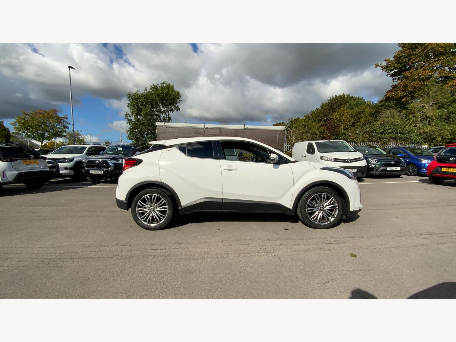 Used Toyota C-HR 2023 for sale - 76085237: Photo 18