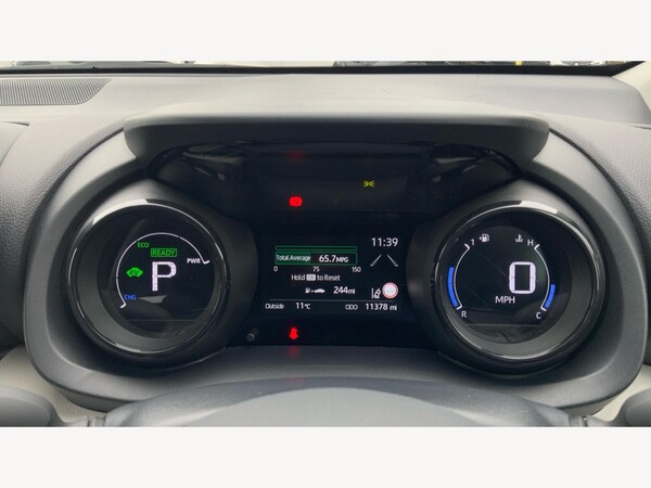 Used Toyota Yaris 2023 for sale - 76251142: Photo 11