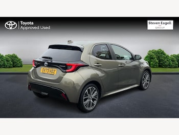 Used Toyota Yaris 2023 for sale - 76251142: Photo 2
