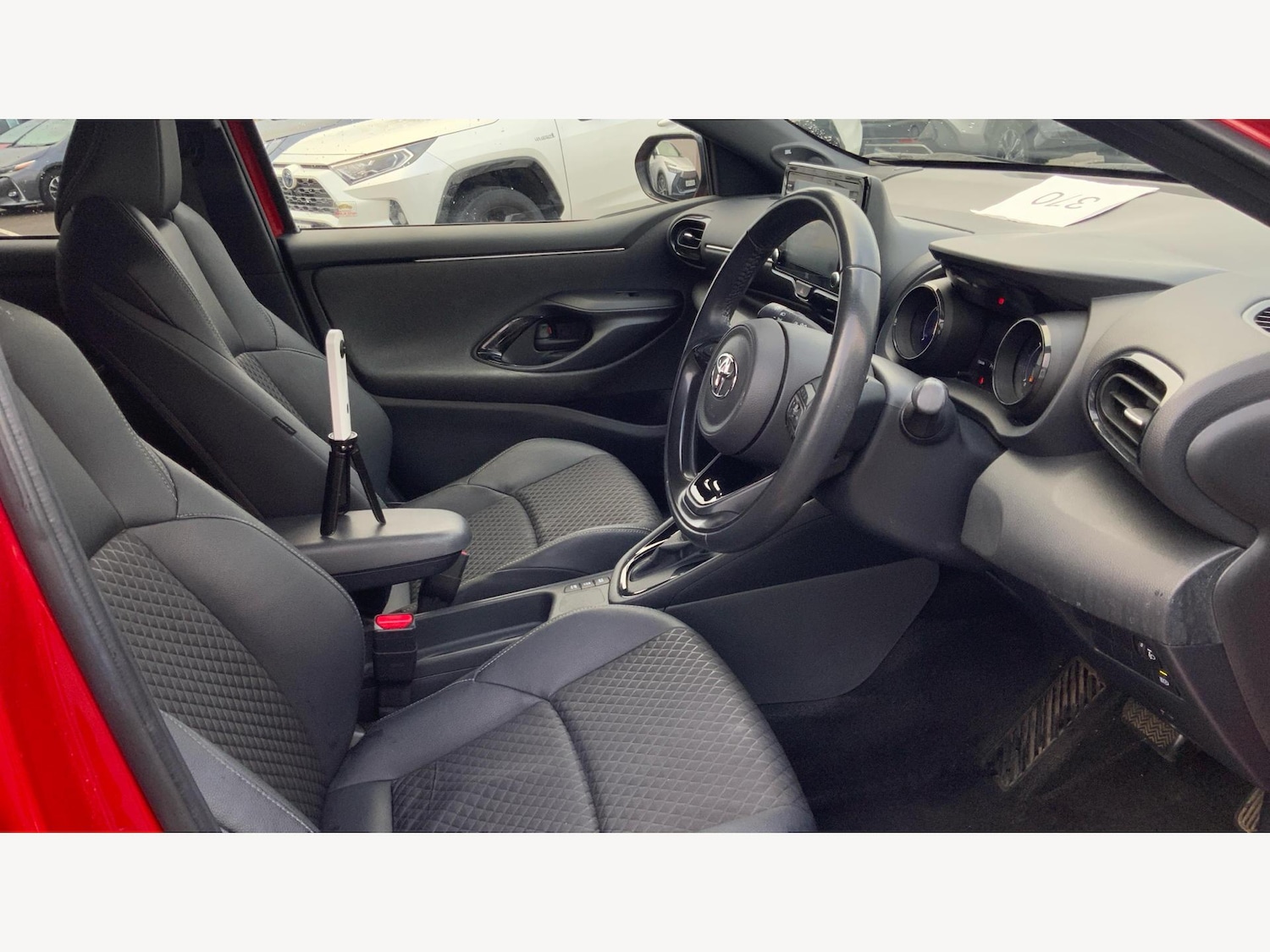 Used Toyota Yaris 2022 for sale - 76634140: Photo 13