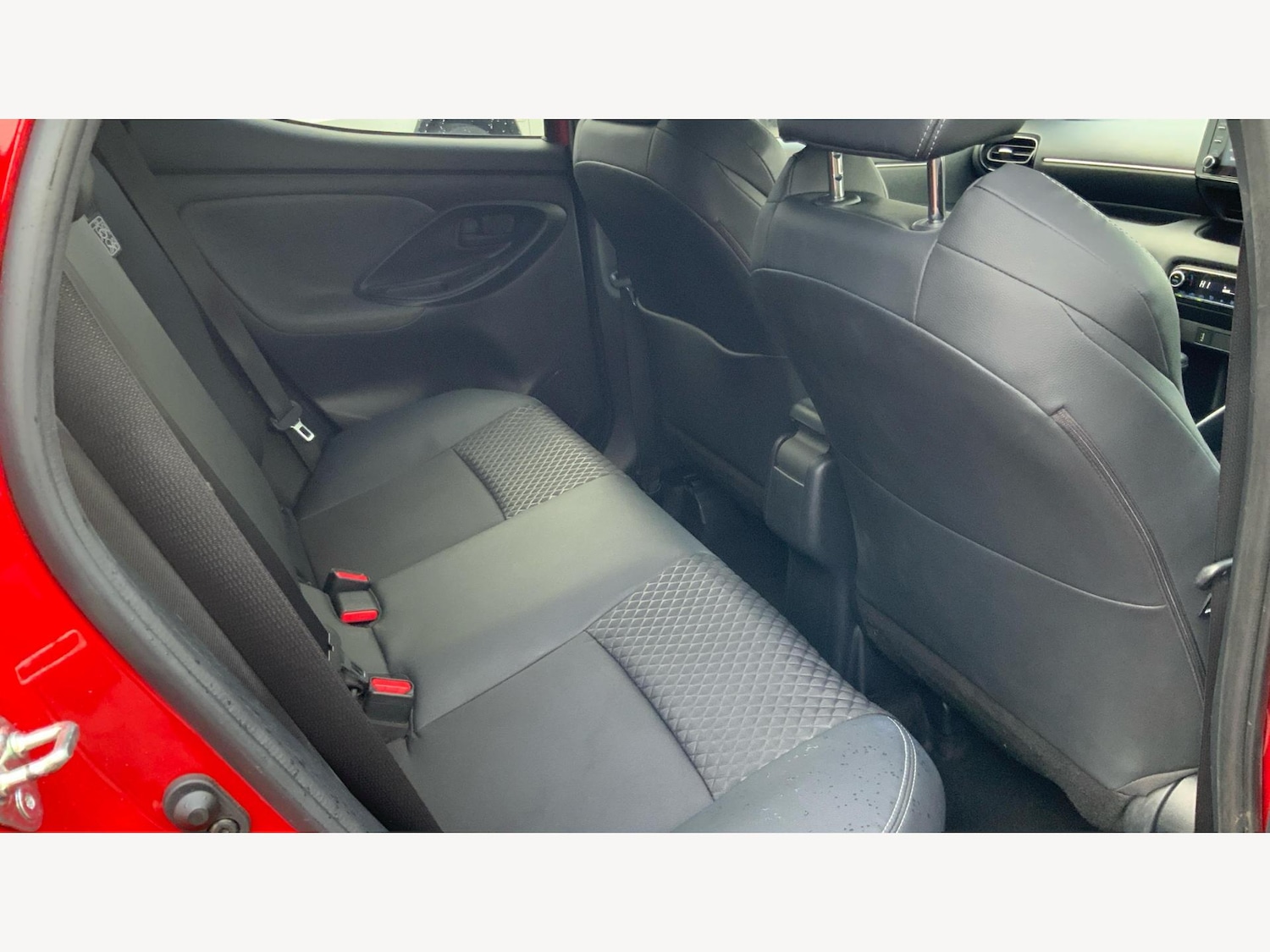 Used Toyota Yaris 2022 for sale - 76634140: Photo 14