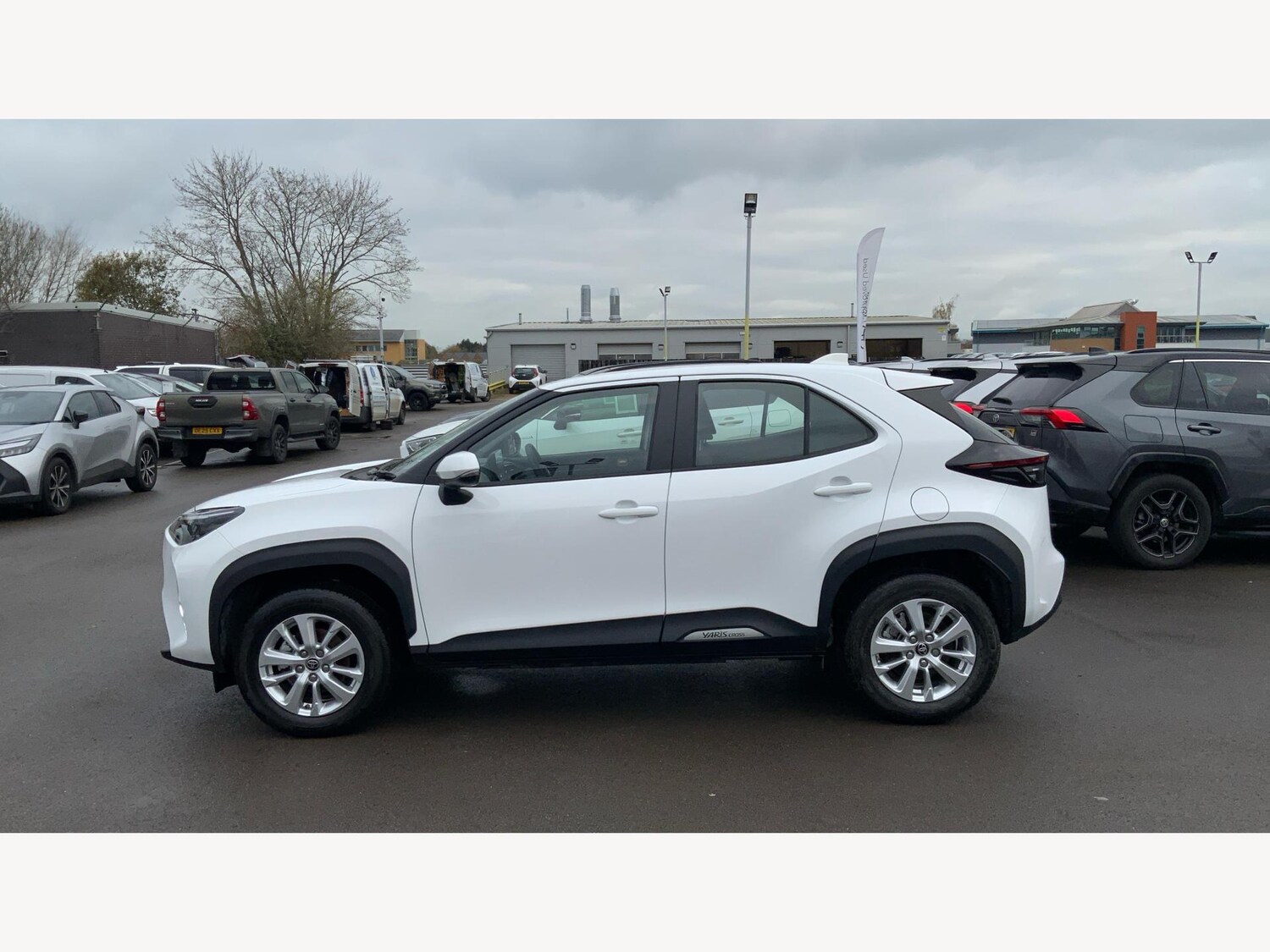 Used Toyota Yaris Cross 2024 for sale - 76701825: Photo 19