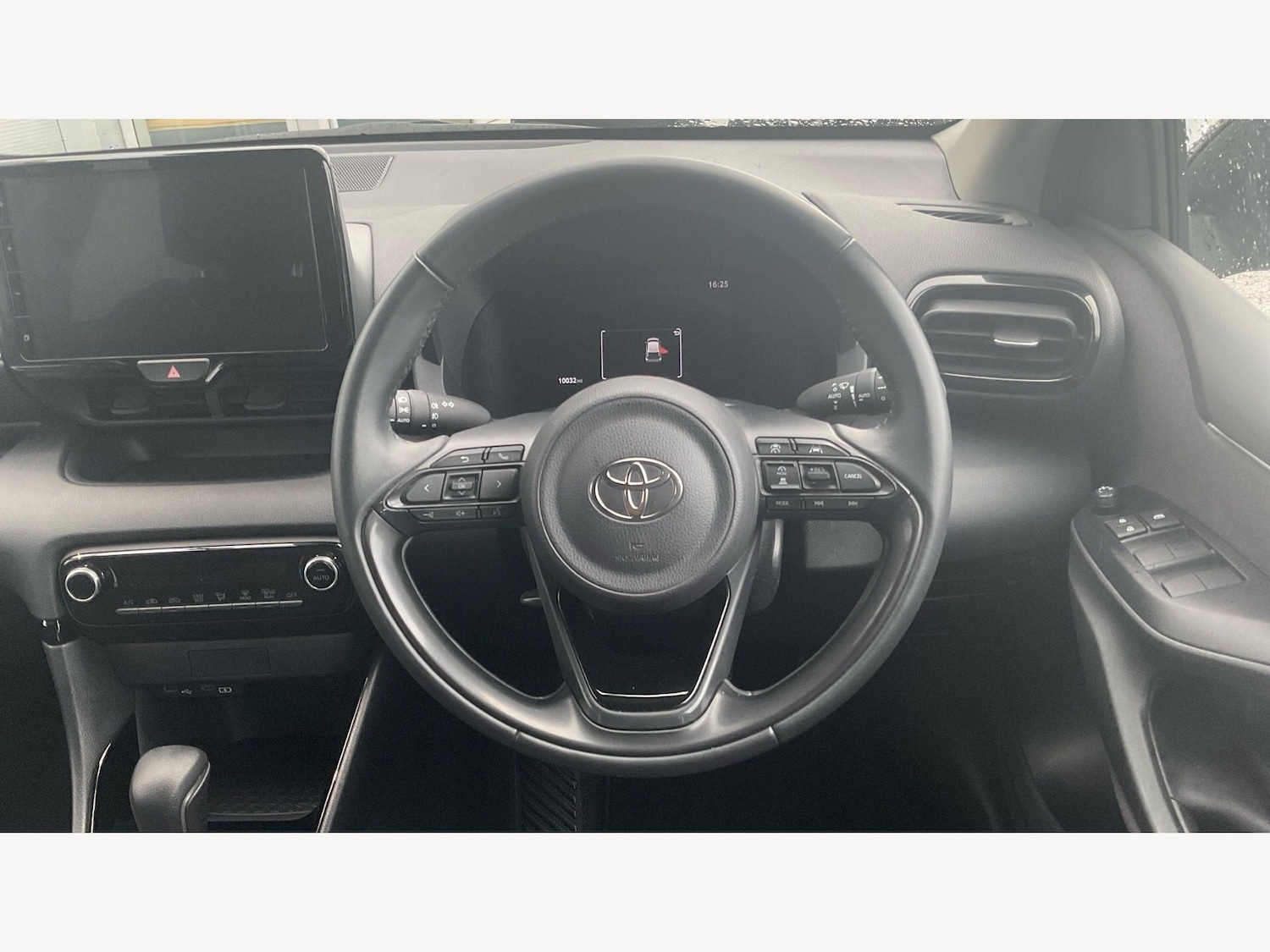 Used Toyota Yaris for sale - 78135669: Photo 10