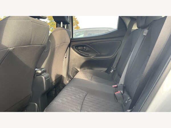 Used Toyota Yaris 2024 for sale - 76109503: Photo 15