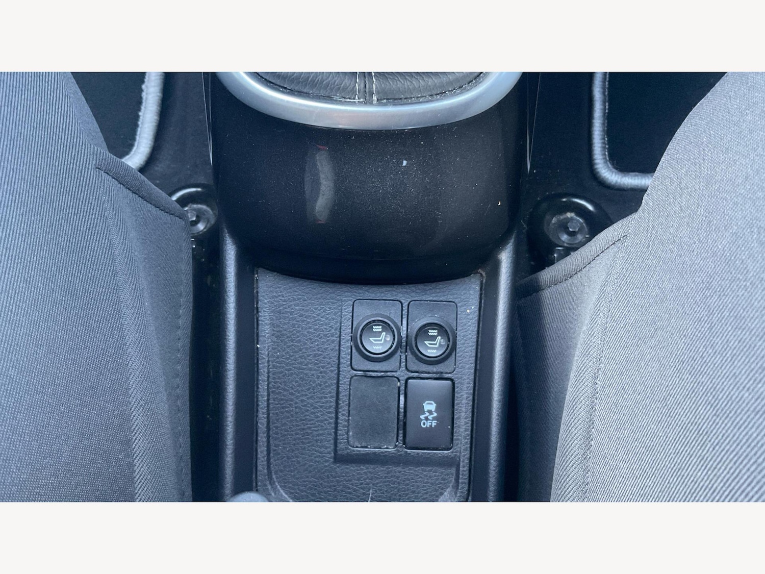 Used Toyota Yaris 2020 for sale - 77559186: Photo 23