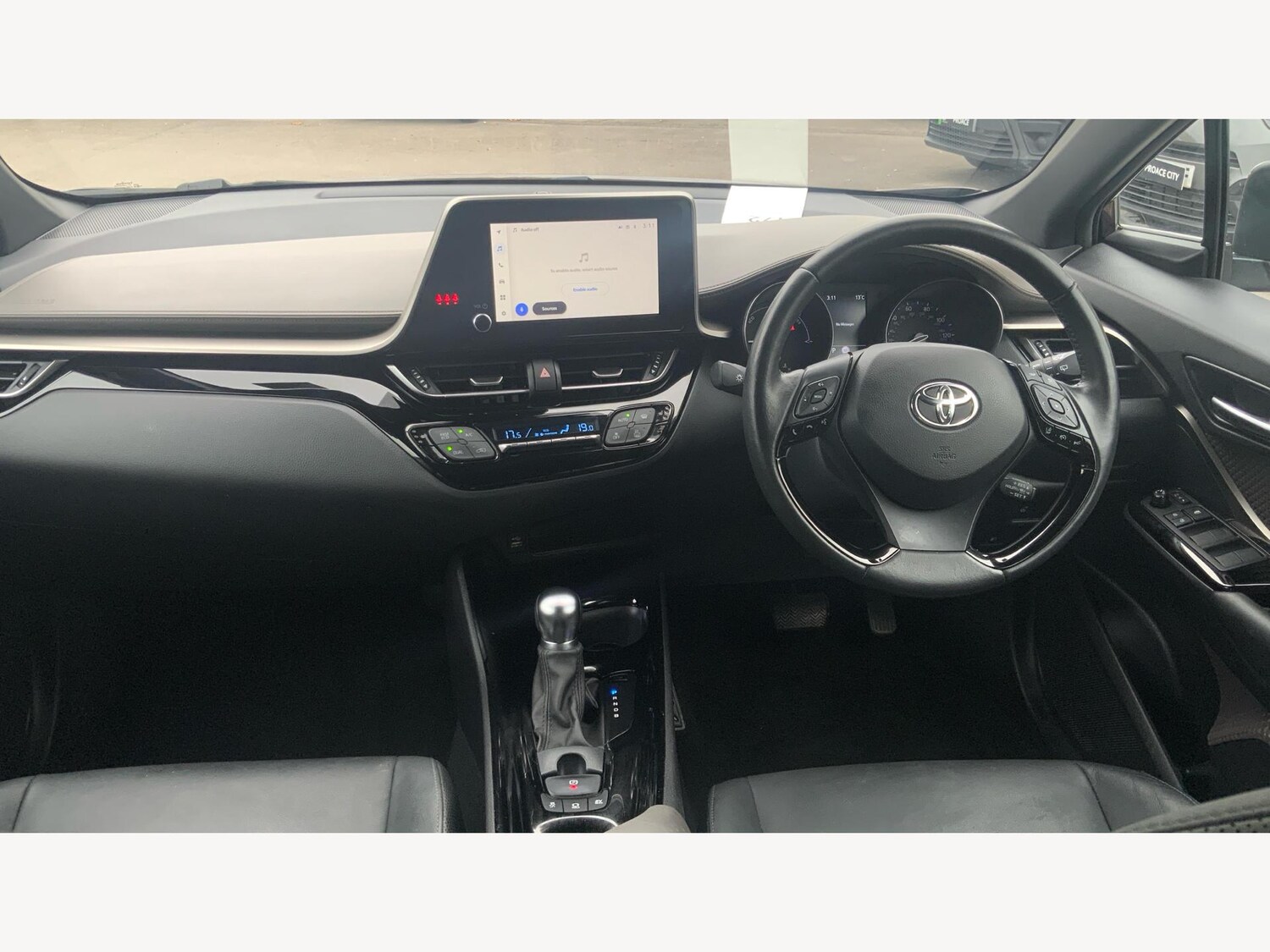 Used Toyota C-HR 2023 for sale - 76072329: Photo 7