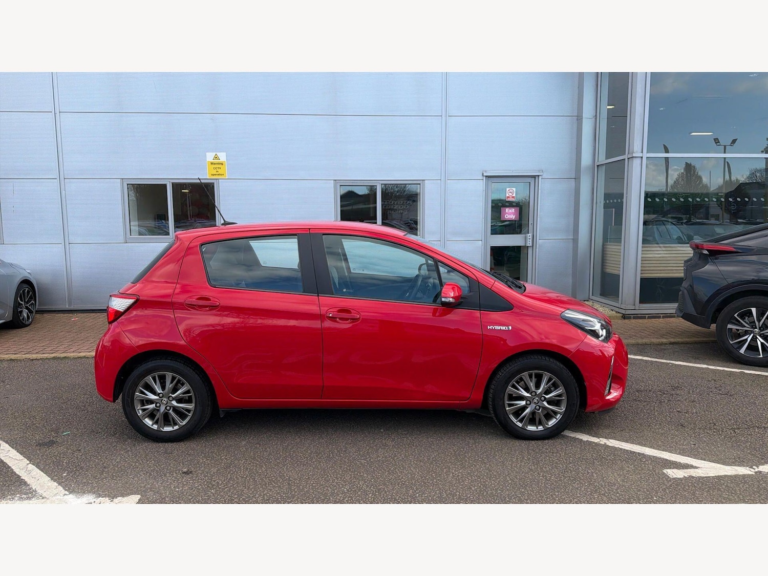 Used Toyota Yaris for sale - 77882131: Photo 18