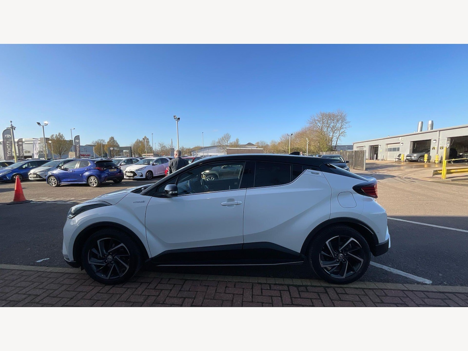 Used Toyota C-HR 2020 for sale - 77994352: Photo 19