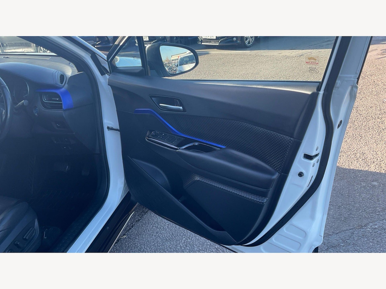 Used Toyota C-HR 2020 for sale - 77994352: Photo 25