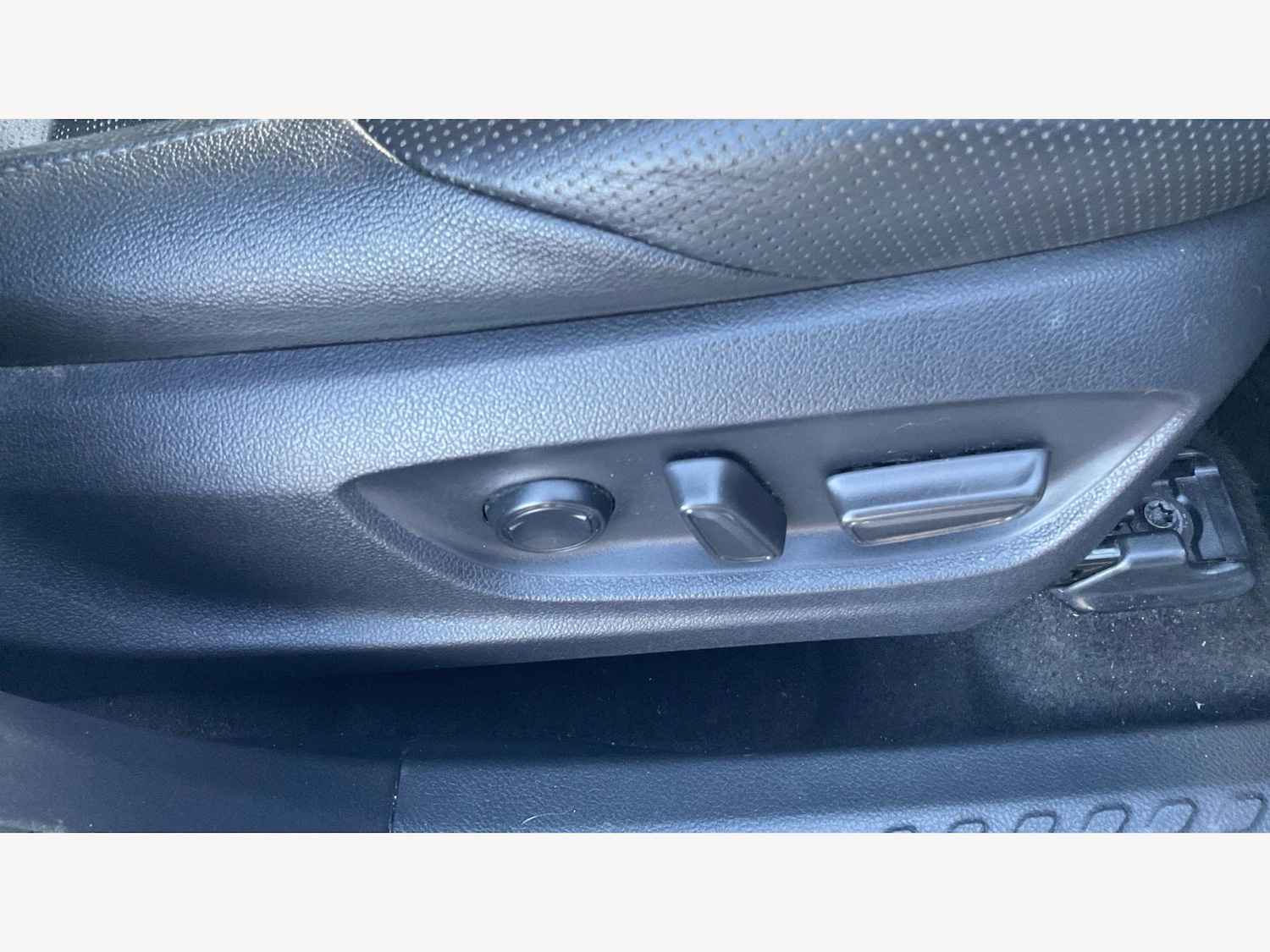 Used Toyota C-HR 2020 for sale - 77994352: Photo 27