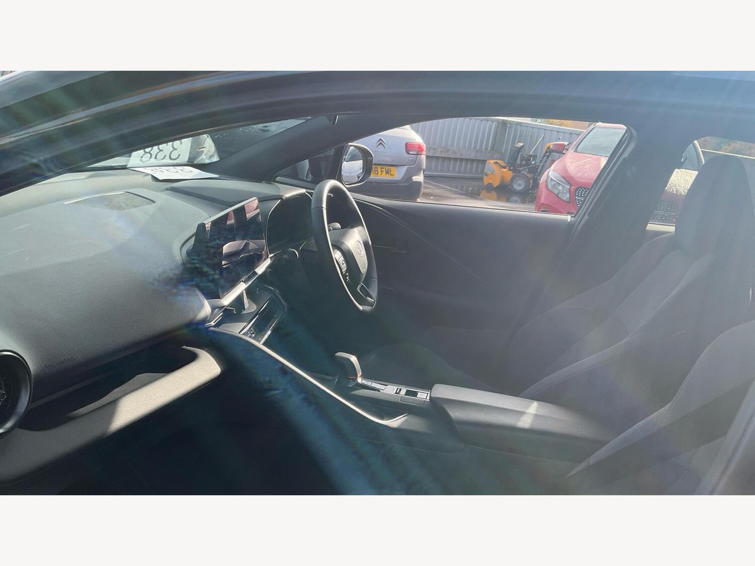 Used Toyota C-HR 2024 for sale - 76377941: Photo 12