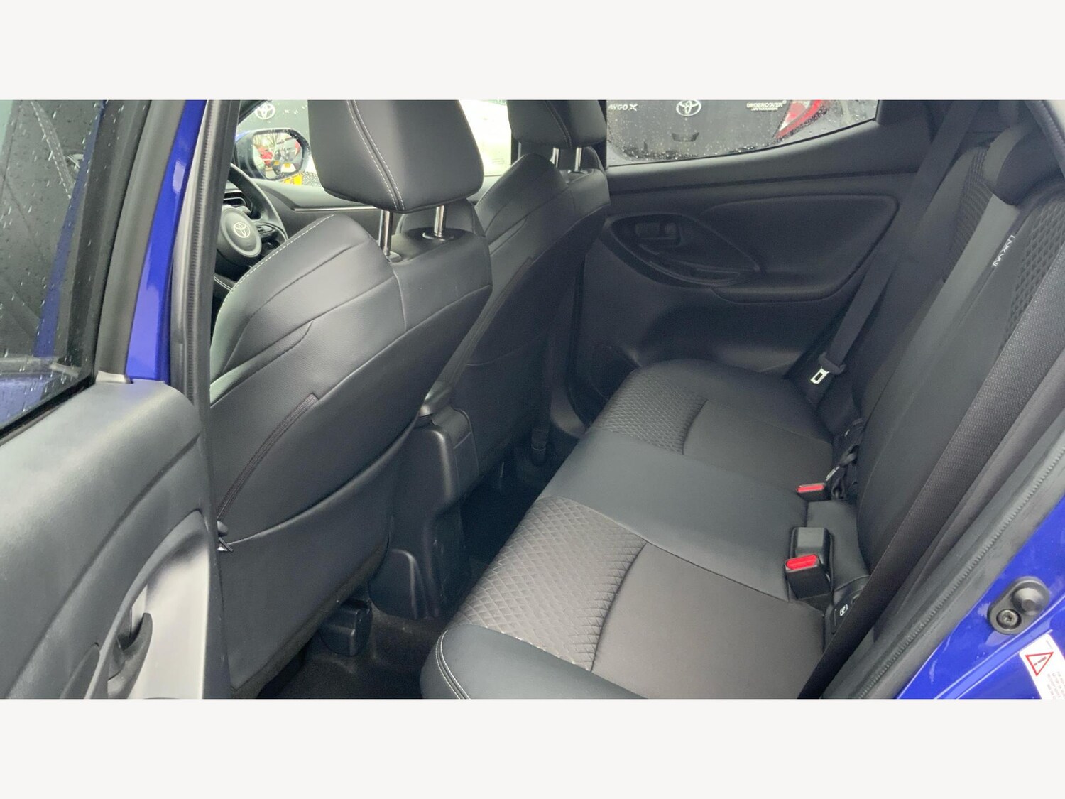 Used Toyota Yaris 2024 for sale - 77468977: Photo 15