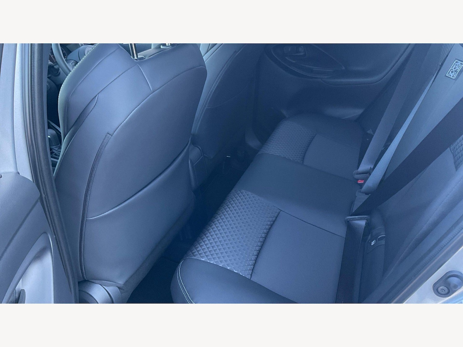 Used Toyota Yaris 2025 for sale - 78072957: Photo 15