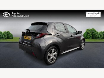 Used Toyota Yaris 2024 for sale - 77267659: Photo