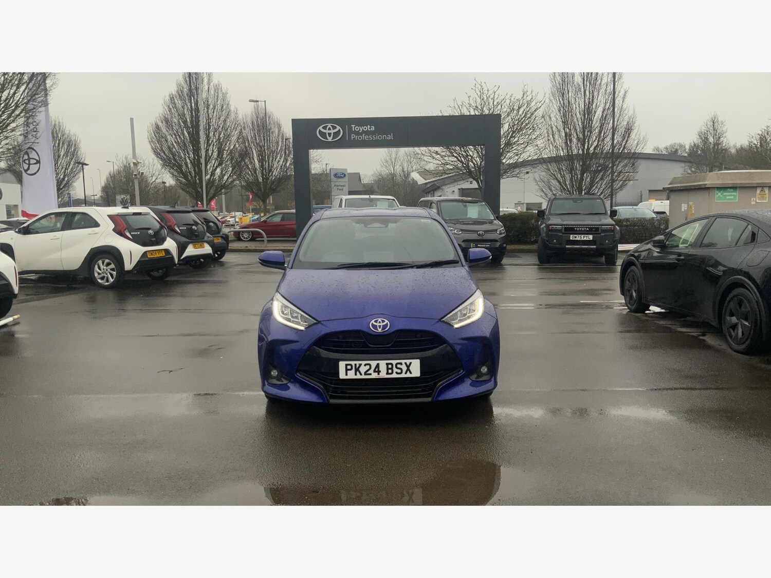 Used Toyota Yaris 2024 for sale - 77396478: Photo 17