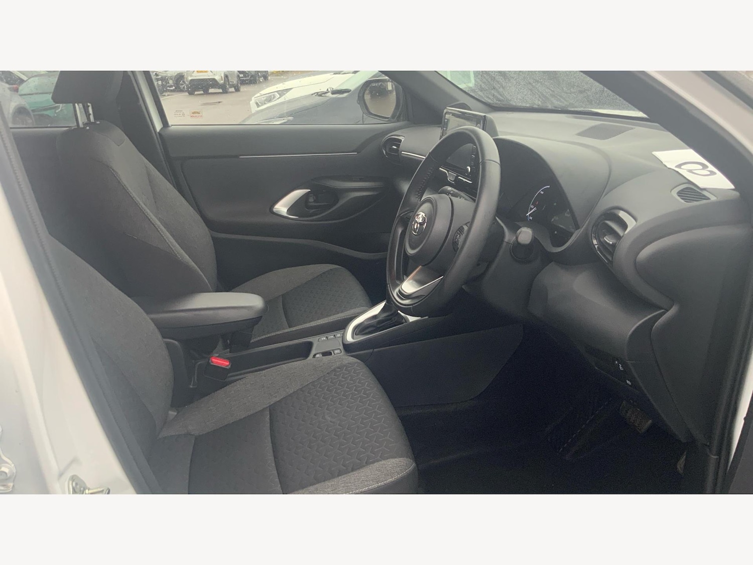 Used Toyota Yaris Cross 2023 for sale - 76561093: Photo 13