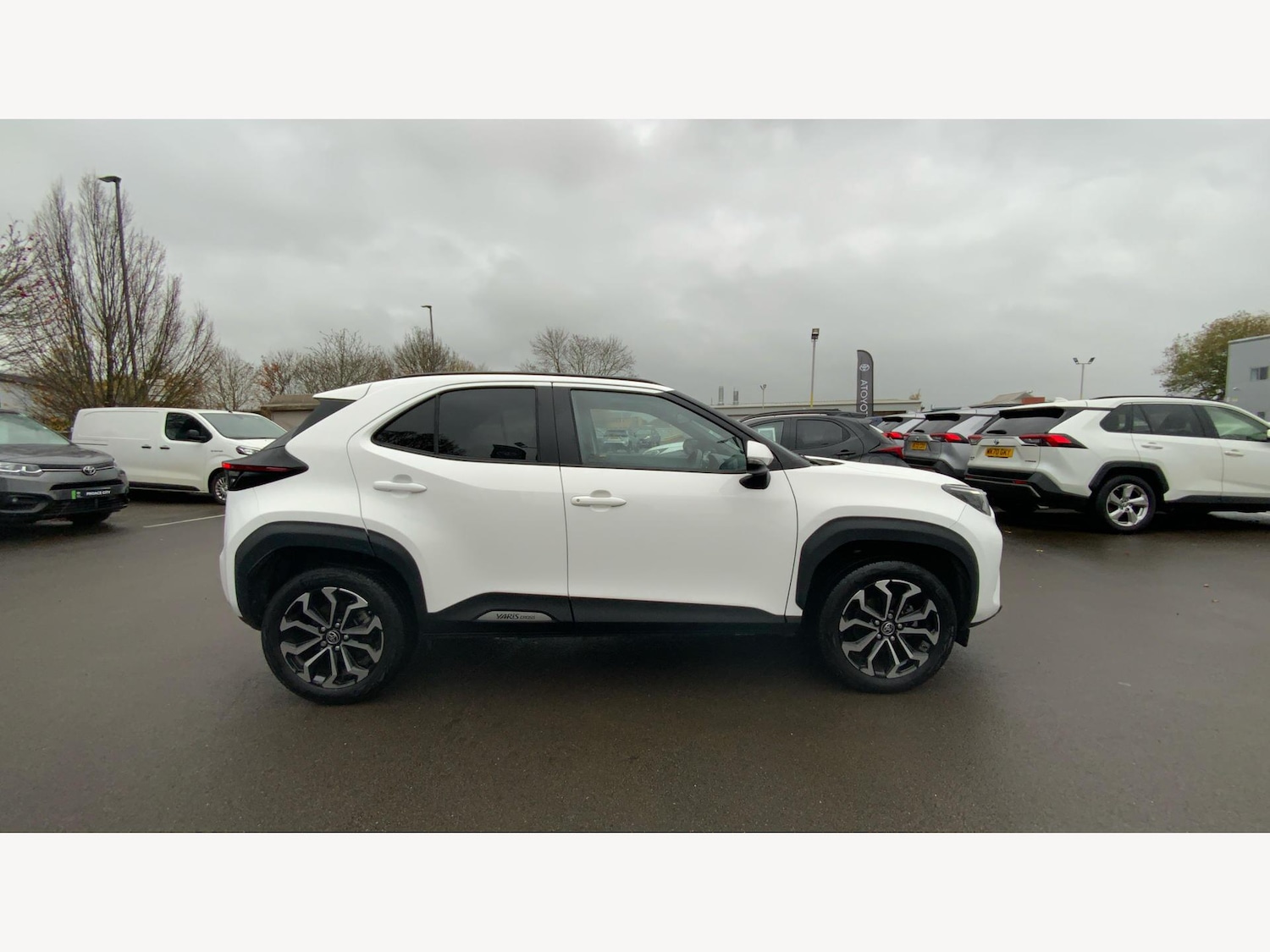 Used Toyota Yaris Cross 2023 for sale - 76561093: Photo 18