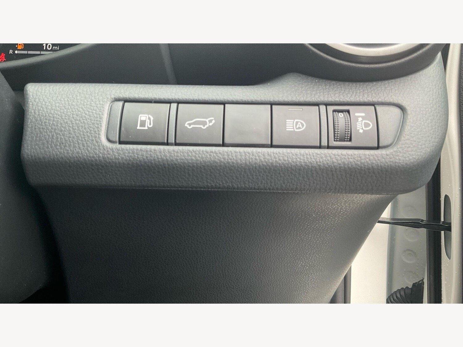 Used Toyota C-HR for sale - 77657641: Photo 29