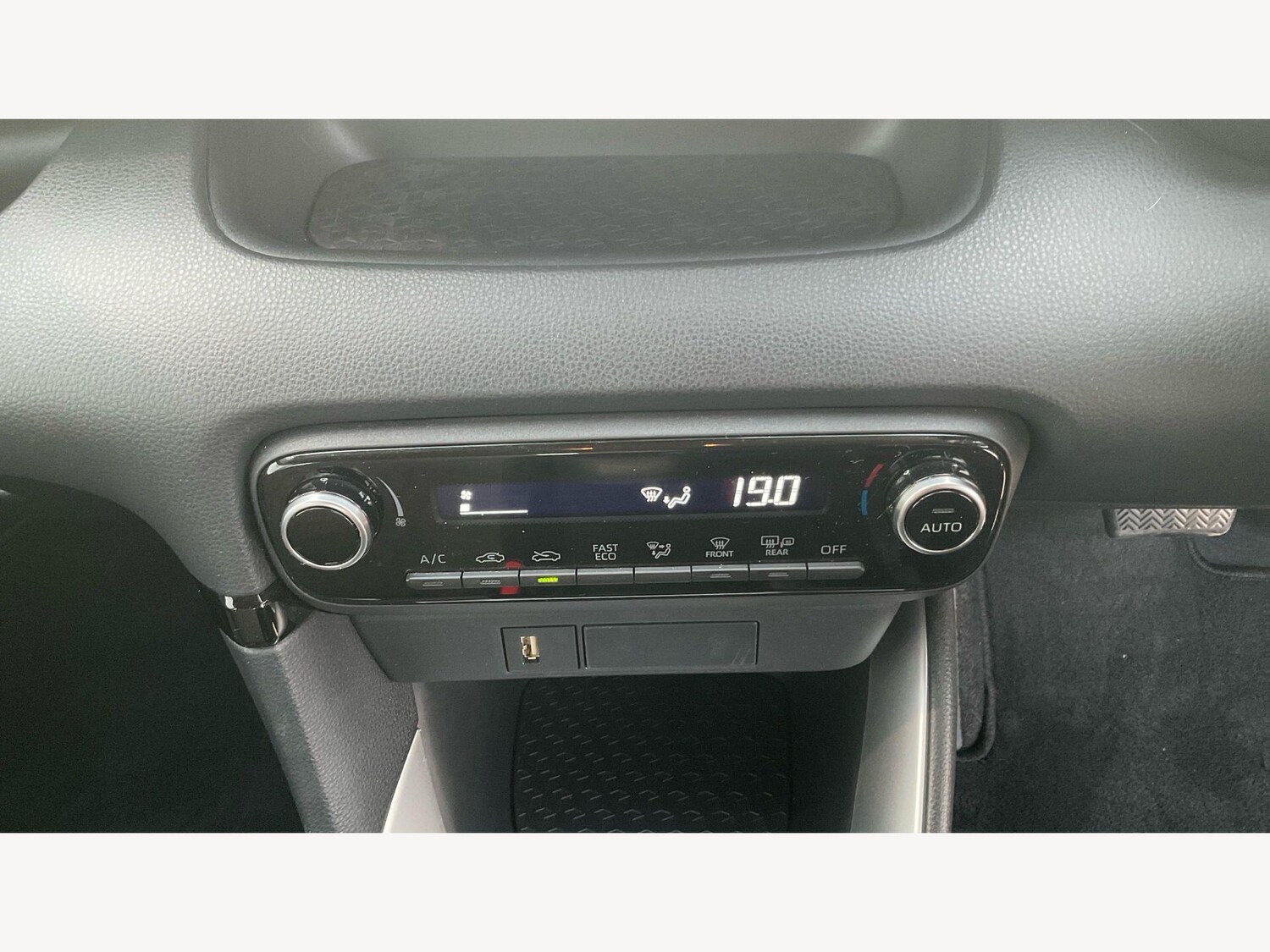 Used Toyota Yaris for sale - 77794247: Photo 24