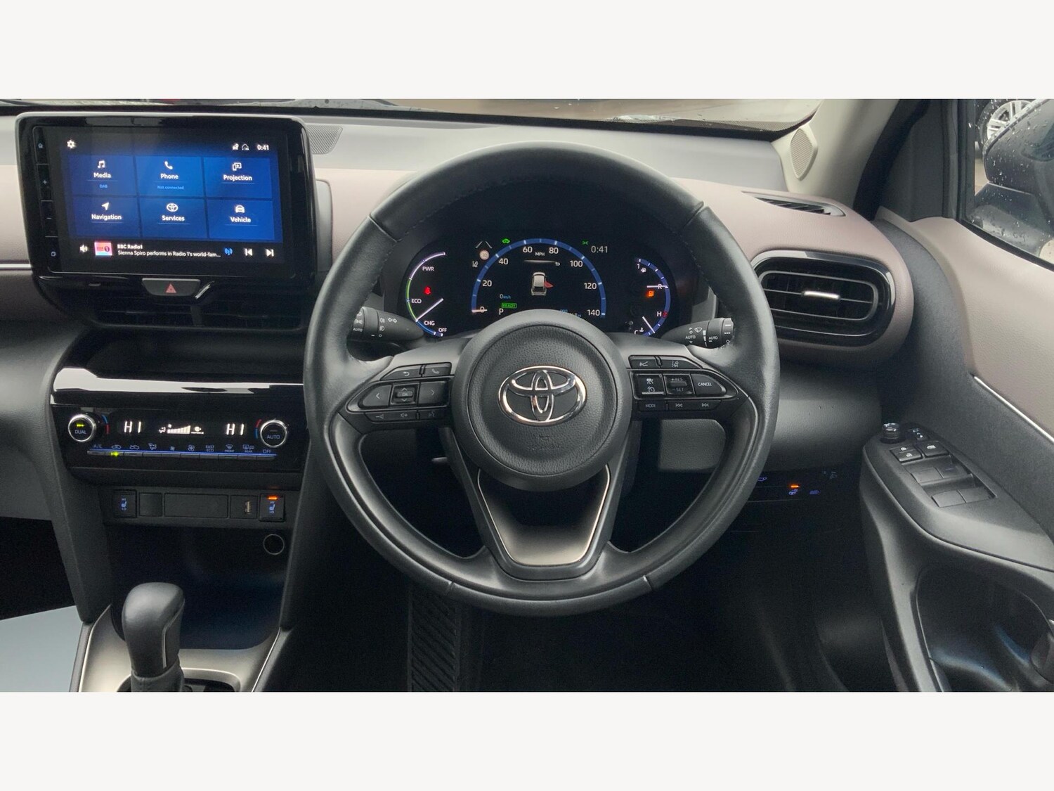 Used Toyota Yaris Cross 2023 for sale - 77015542: Photo 8