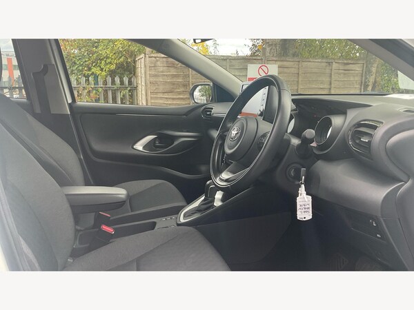 Used Toyota Yaris 2022 for sale - 76188897: Photo 13