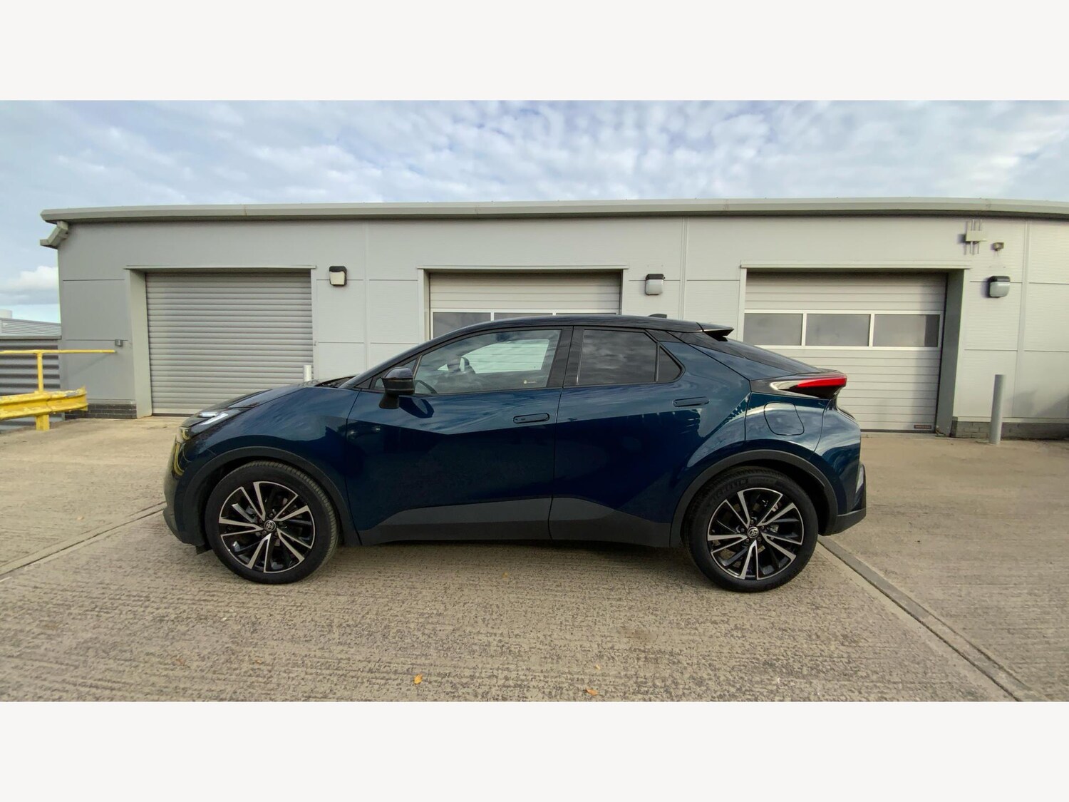Used Toyota C-HR for sale - 77290430: Photo 19